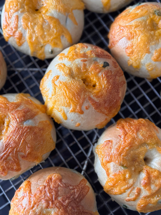 Fluffy Jalapeño & Cheddar Bagels